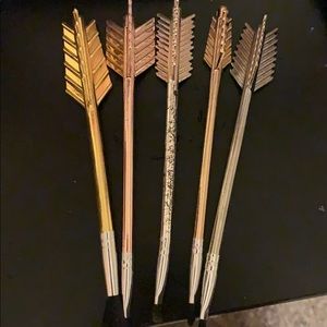 Storybook cosmetics arrow makeup brush set